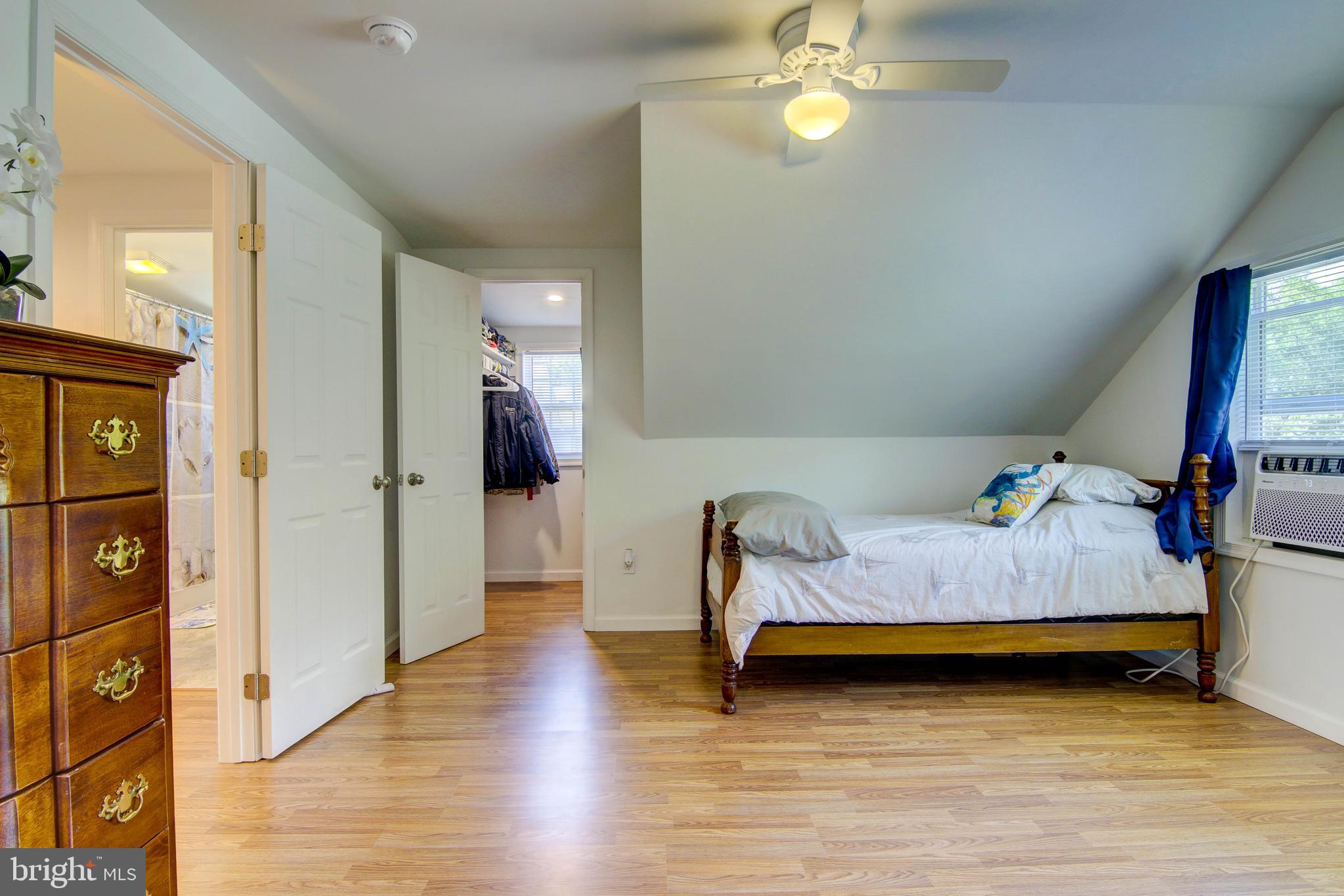 SECRETARY - Residential