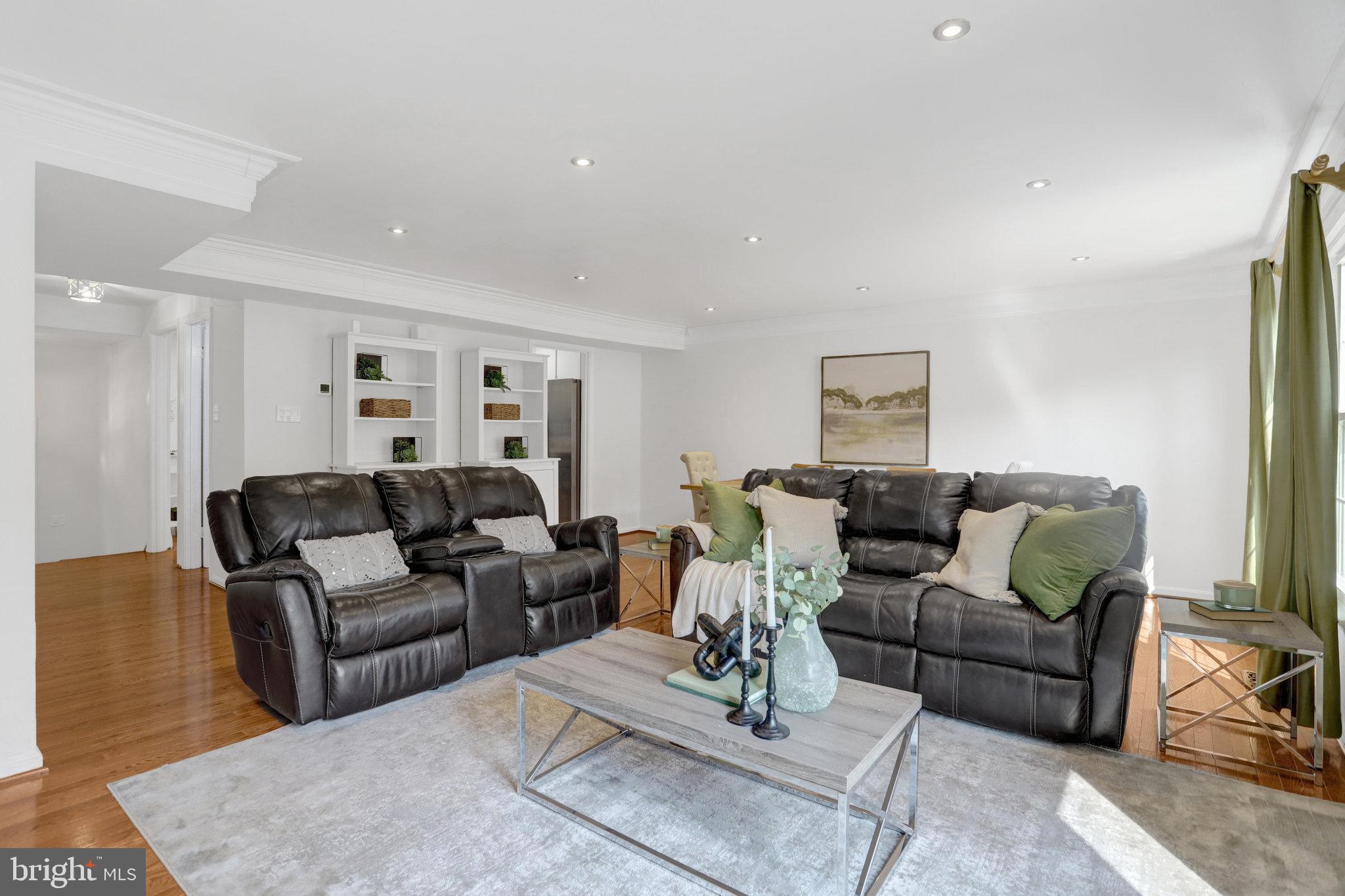 8108 RHODELL LANE
