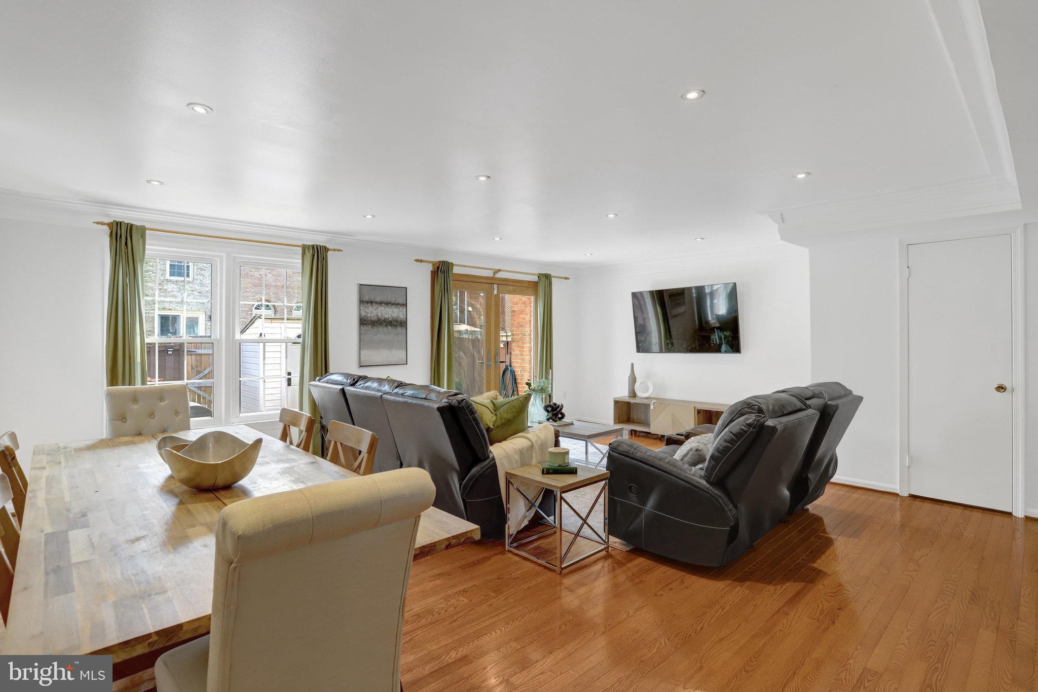 8108 RHODELL LANE