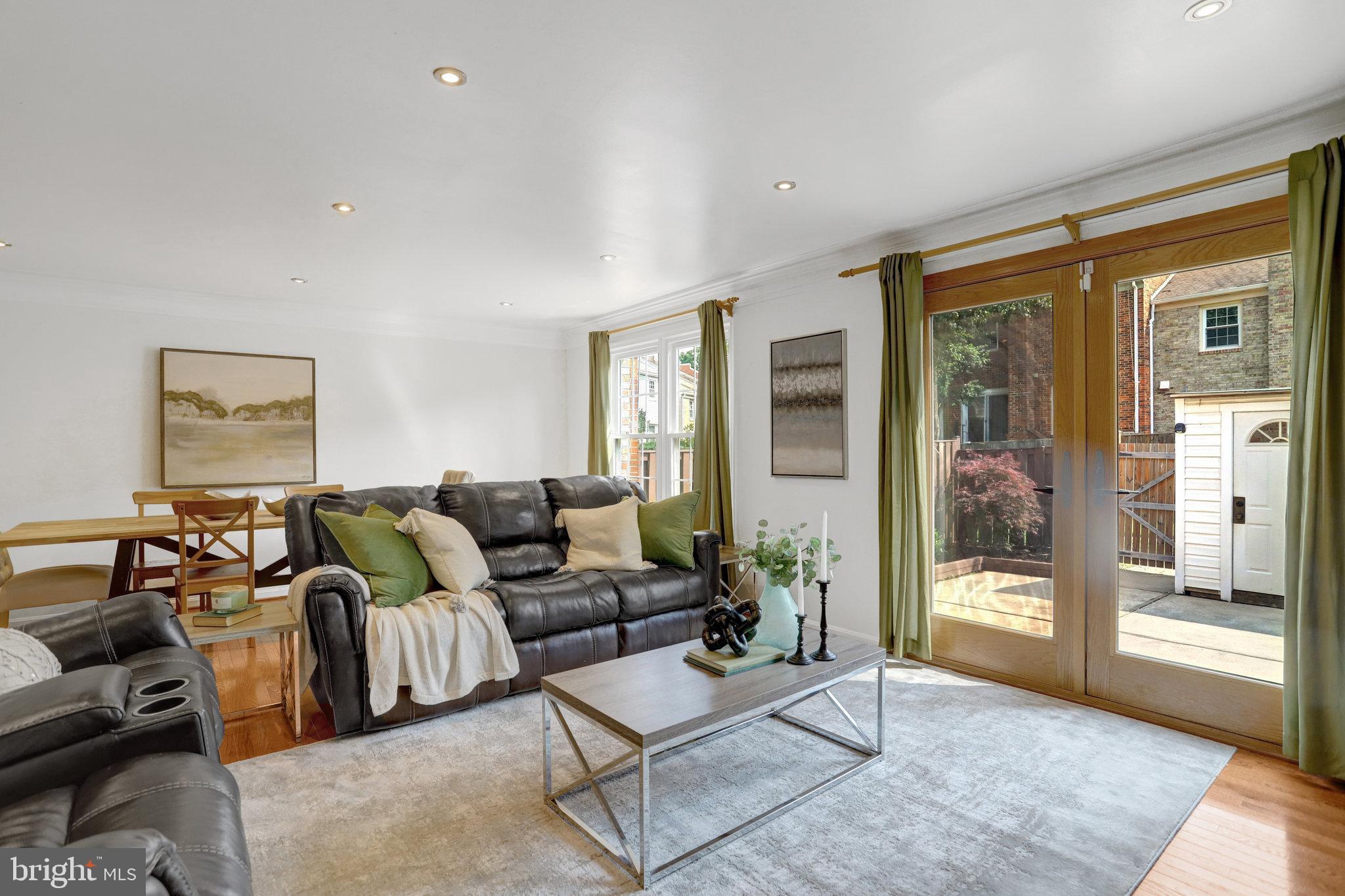 8108 RHODELL LANE