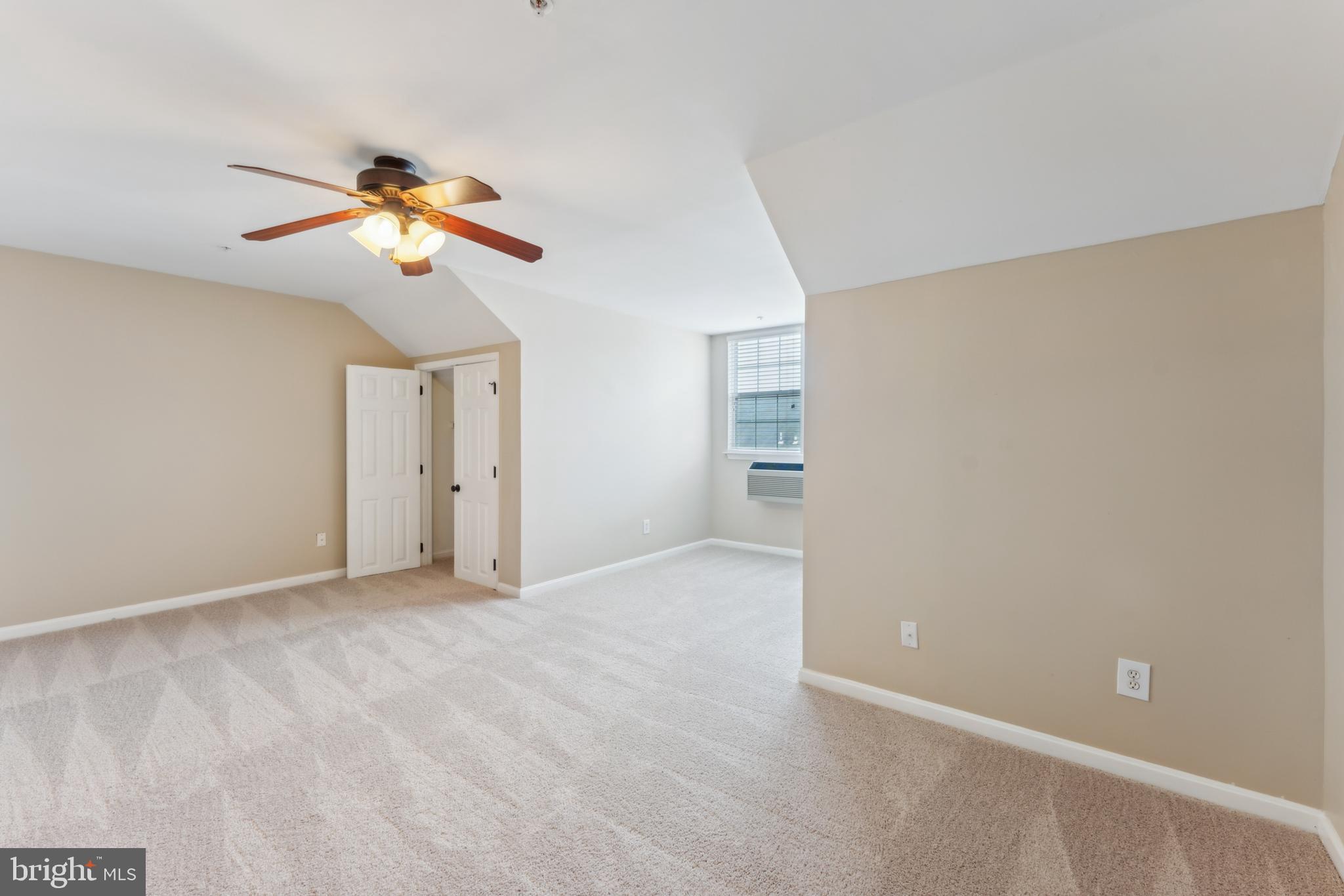 RUSSETT - Residential