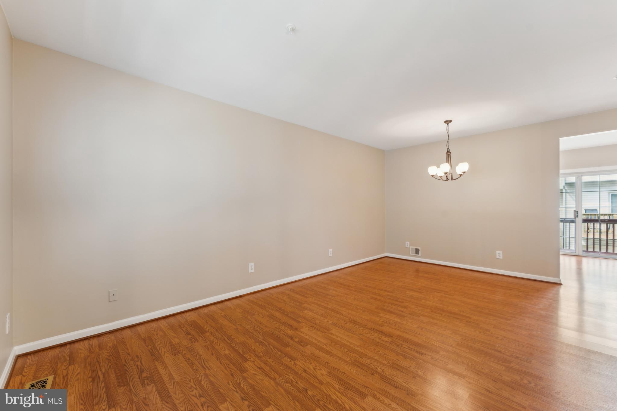 RUSSETT - Residential