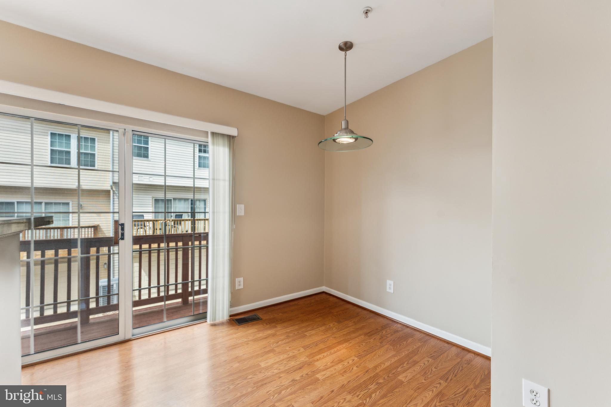 RUSSETT - Residential