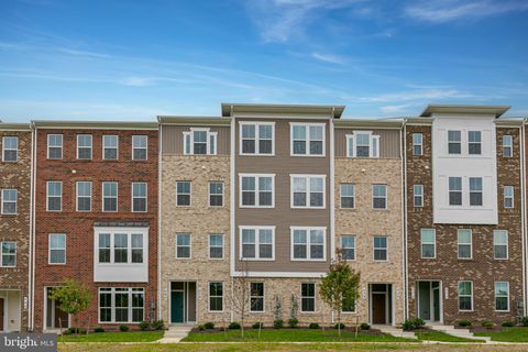 240 MATISSE PLACE 1012H BOWIE MD 20716
