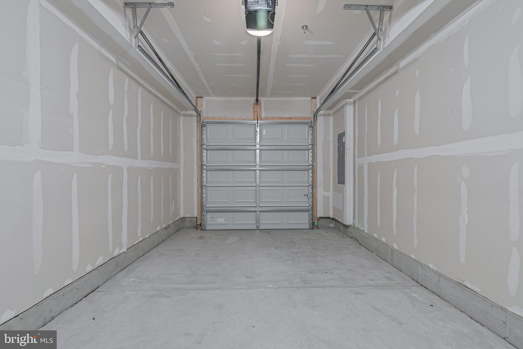 SOUTHLAKE - Residential