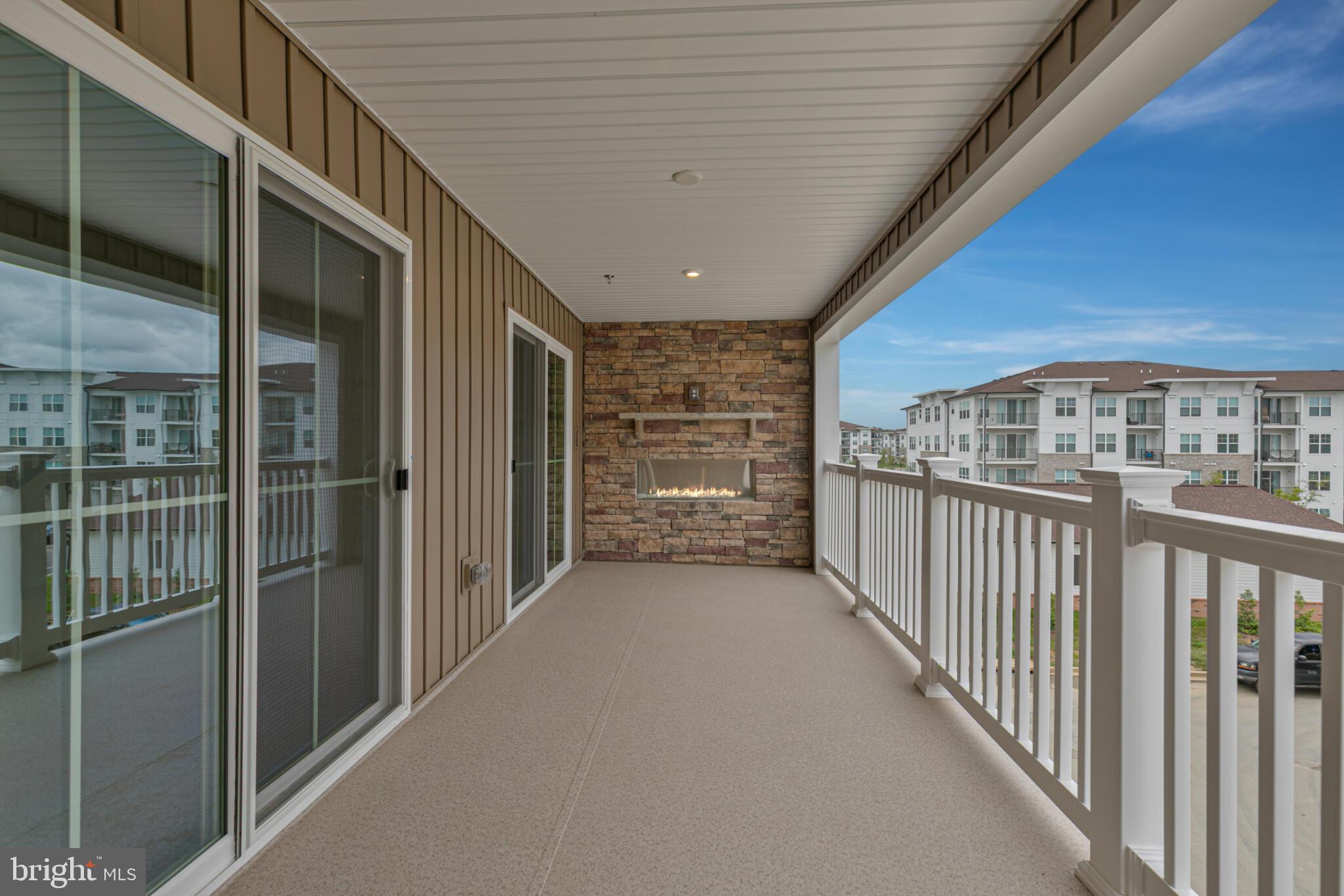 SOUTHLAKE - Residential