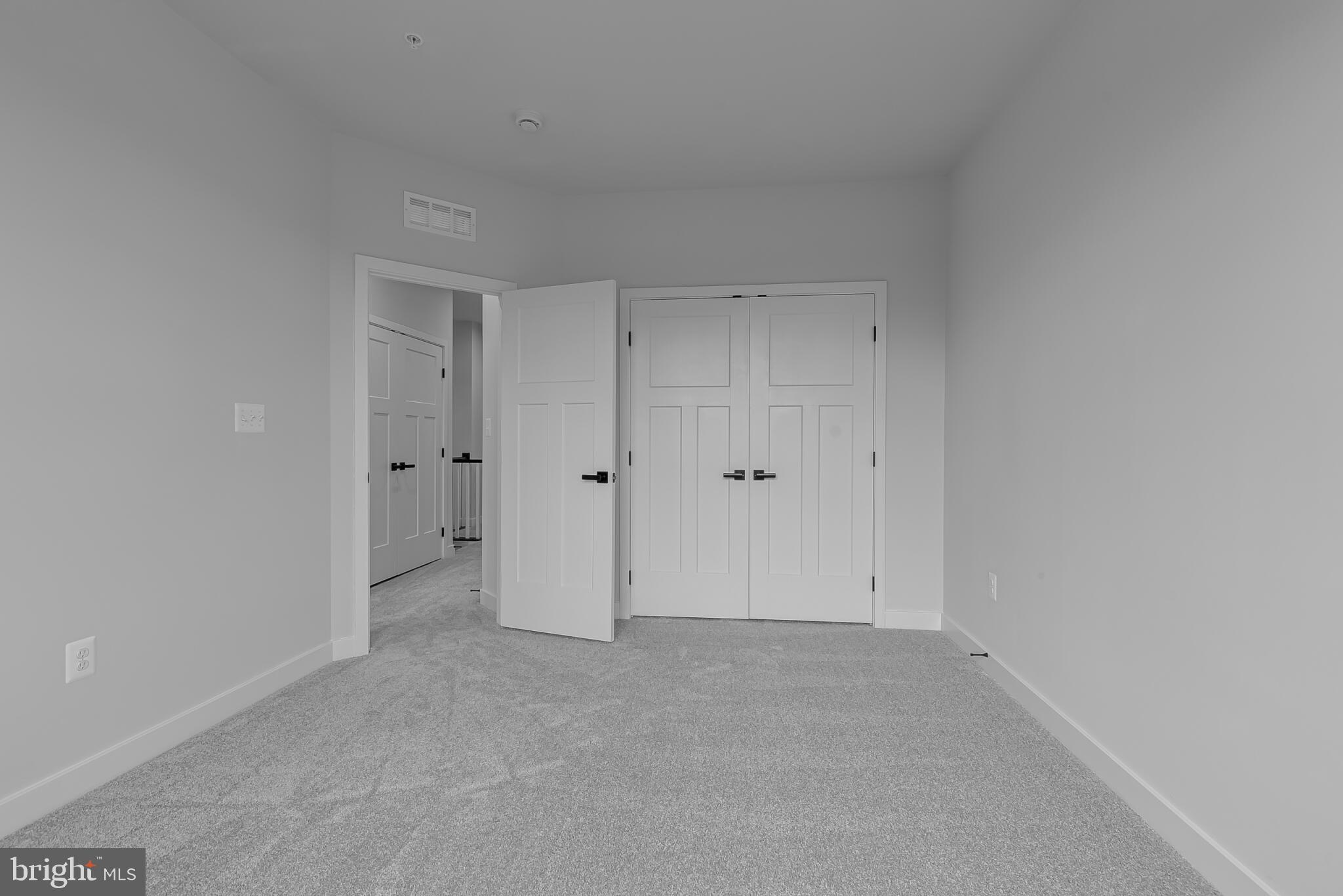 SOUTHLAKE - Residential