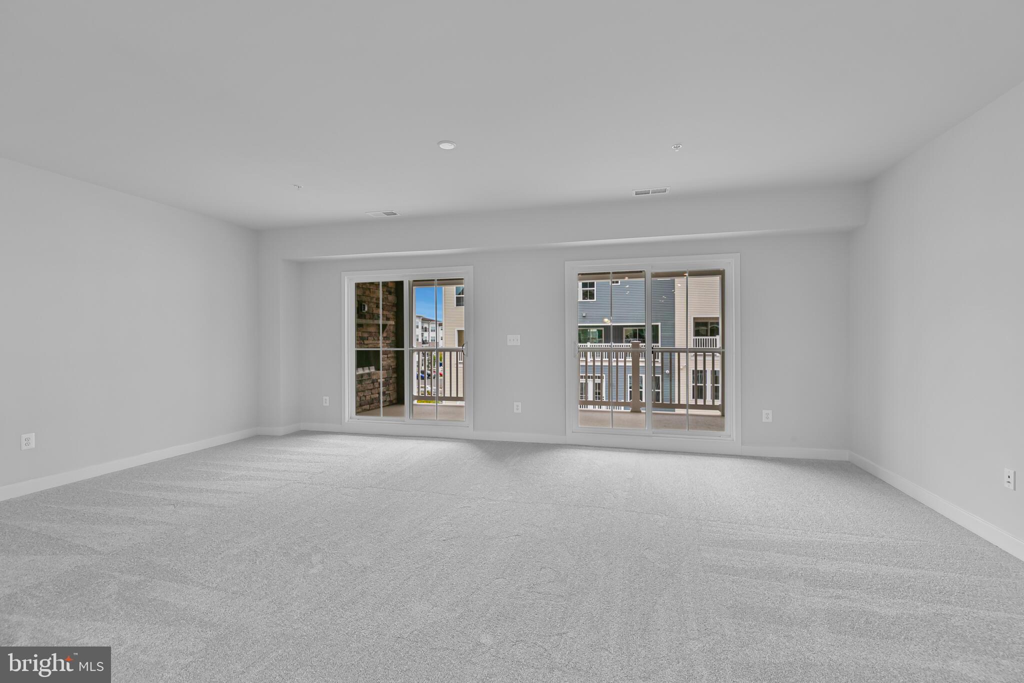 SOUTHLAKE - Residential