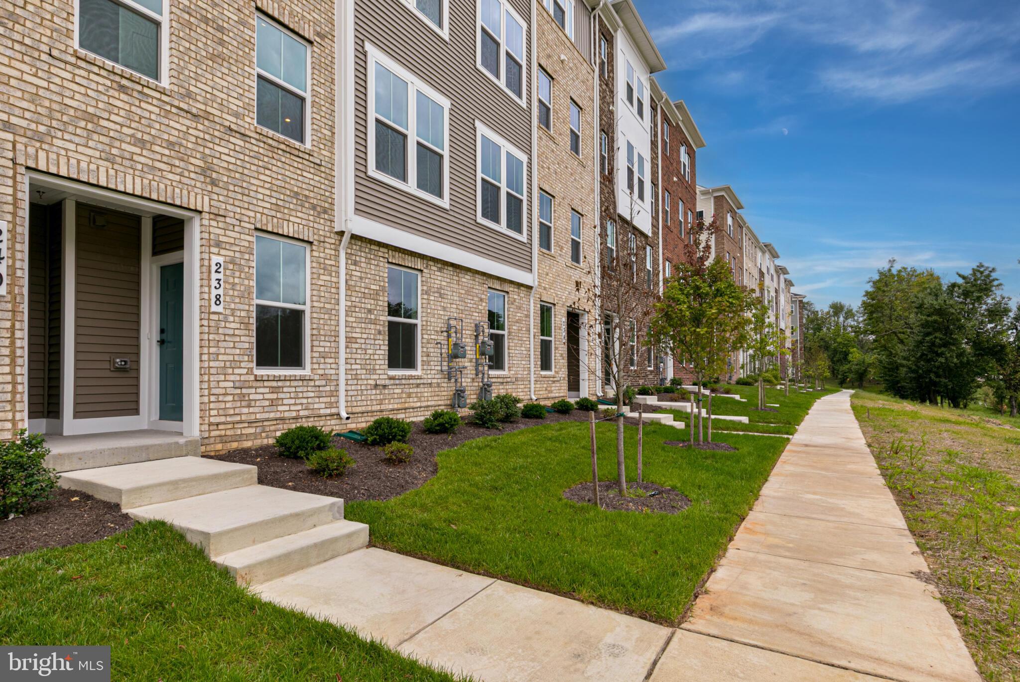 SOUTHLAKE - Residential