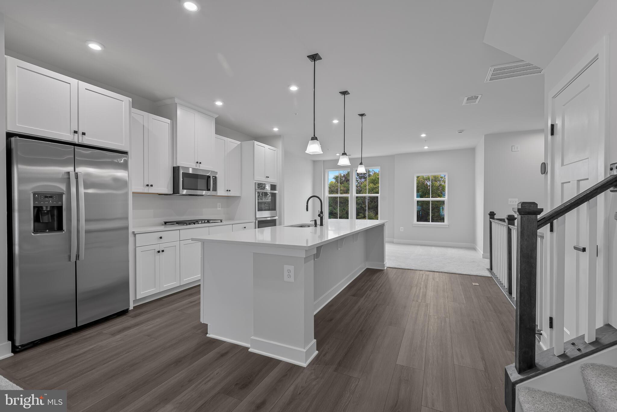 SOUTHLAKE - Residential