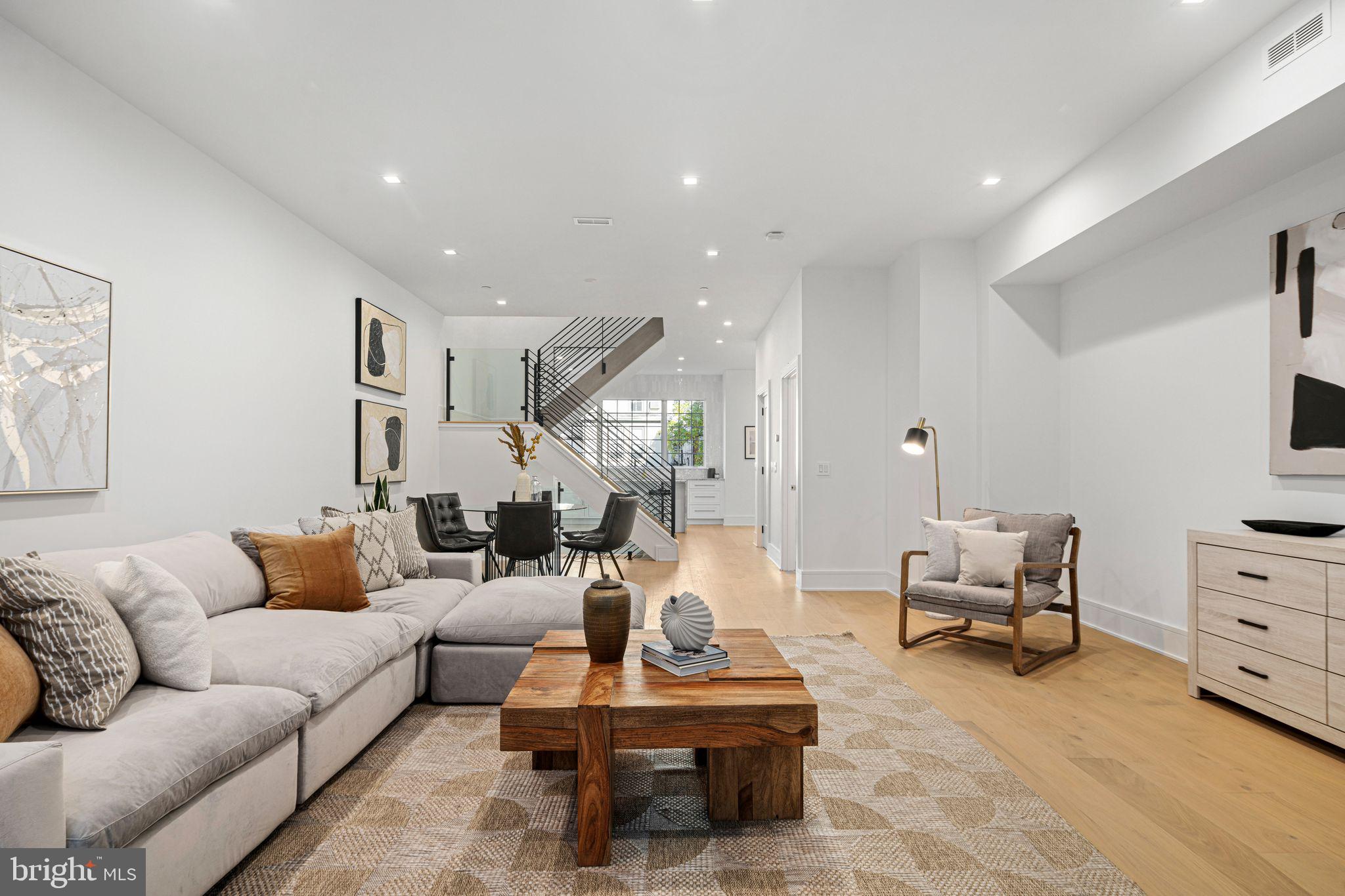 WASHINGTON SQ WEST - Residential