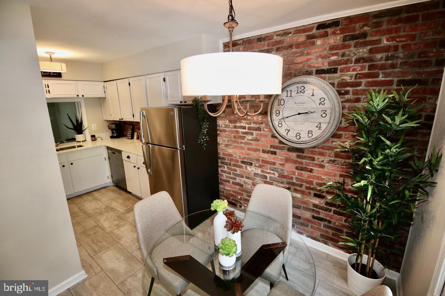 CARDINAL FOREST - Residential Lease