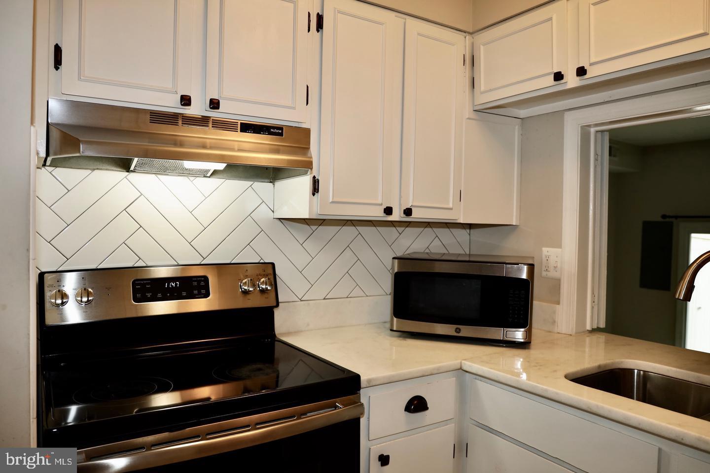 CARDINAL FOREST - Residential Lease