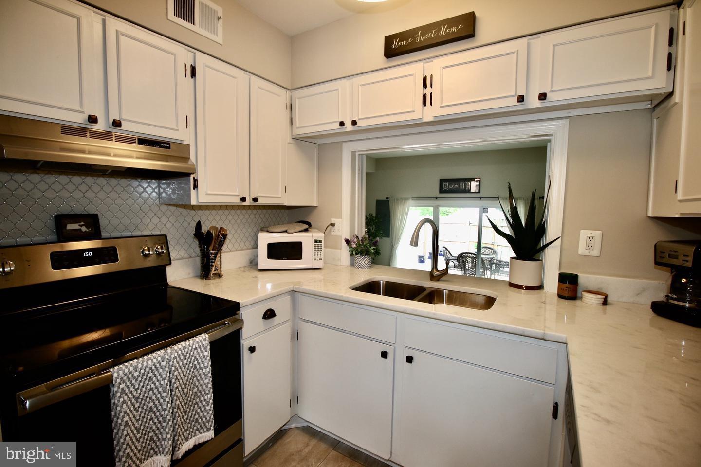 CARDINAL FOREST - Residential Lease