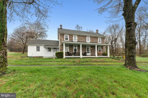 Photo of 4196 Tollgate Road, PIPERSVILLE, PA 18947 (MLS # PABU2118200)