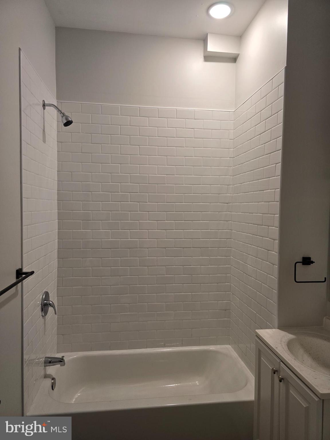 LOGAN - Residential Lease