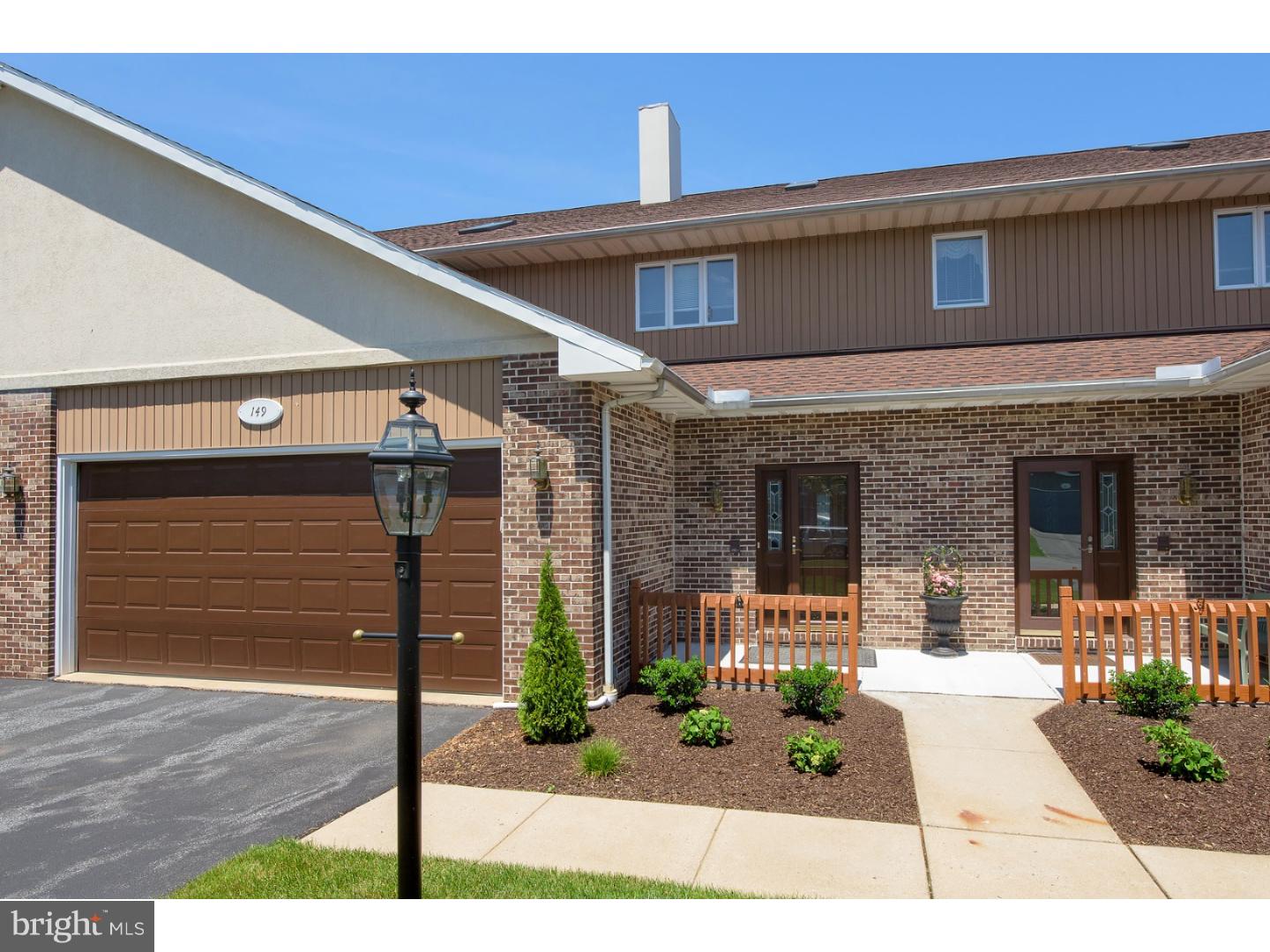 LONGVUE ESTATES - Residential