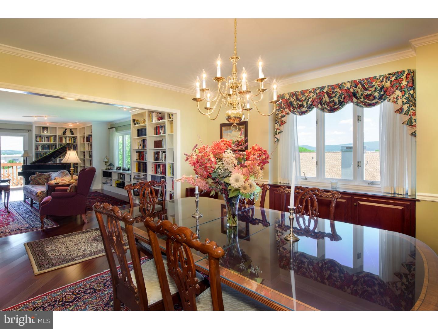 LONGVUE ESTATES - Residential