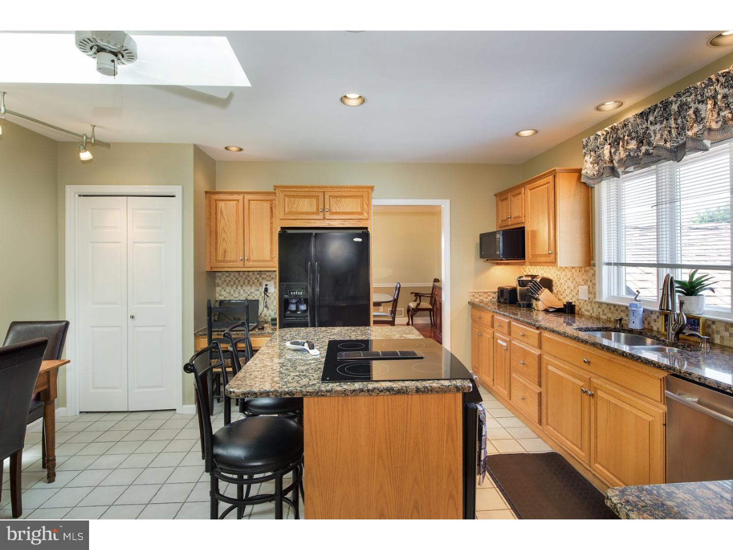 LONGVUE ESTATES - Residential