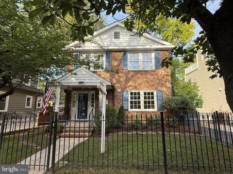 Photo of 1504 N Highland Street, ARLINGTON, VA 22201 (MLS # VAAR2078840)