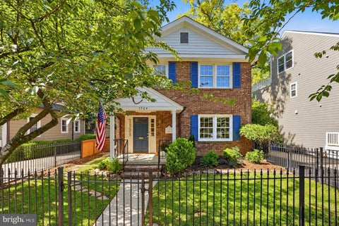 Photo of 1504 N Highland Street, ARLINGTON, VA 22201 (MLS # VAAR2078840)