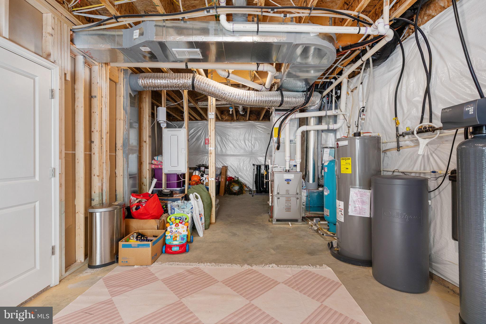 WOOD LANDING ESTATES - Residential