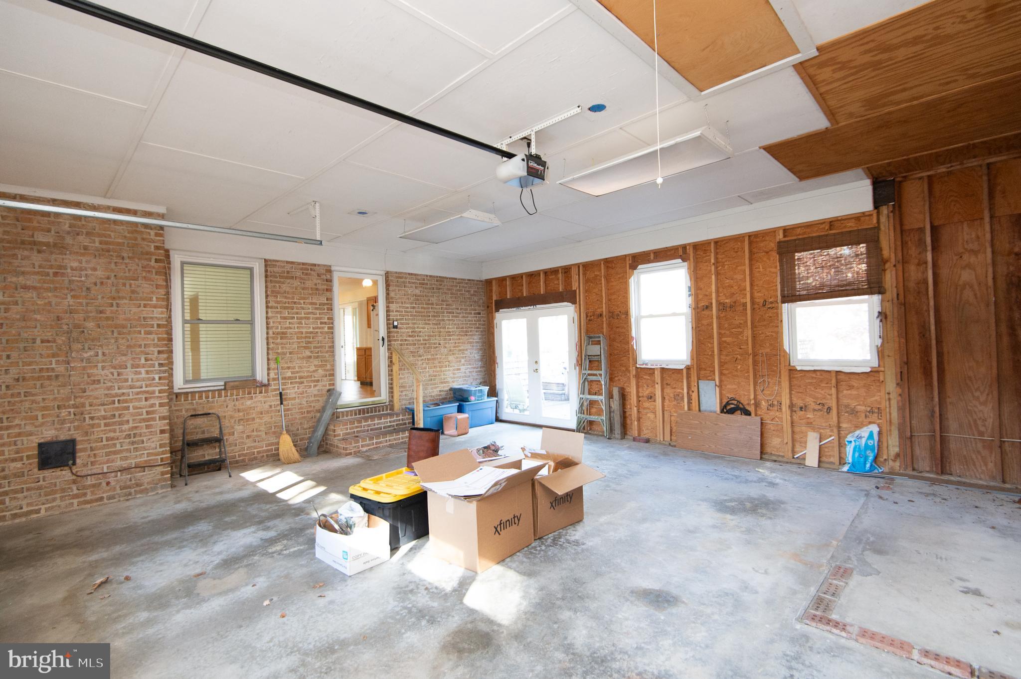 BONNIE BROOK - Residential