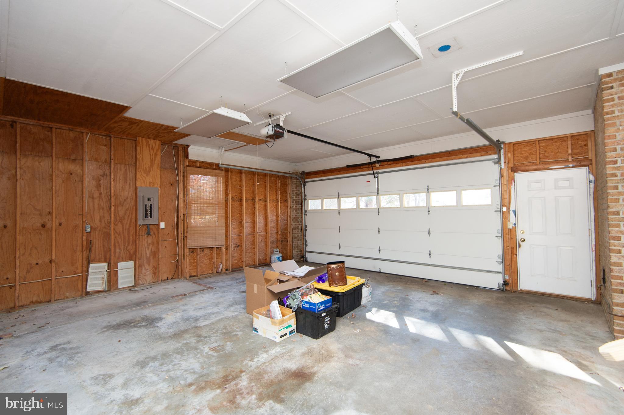 BONNIE BROOK - Residential