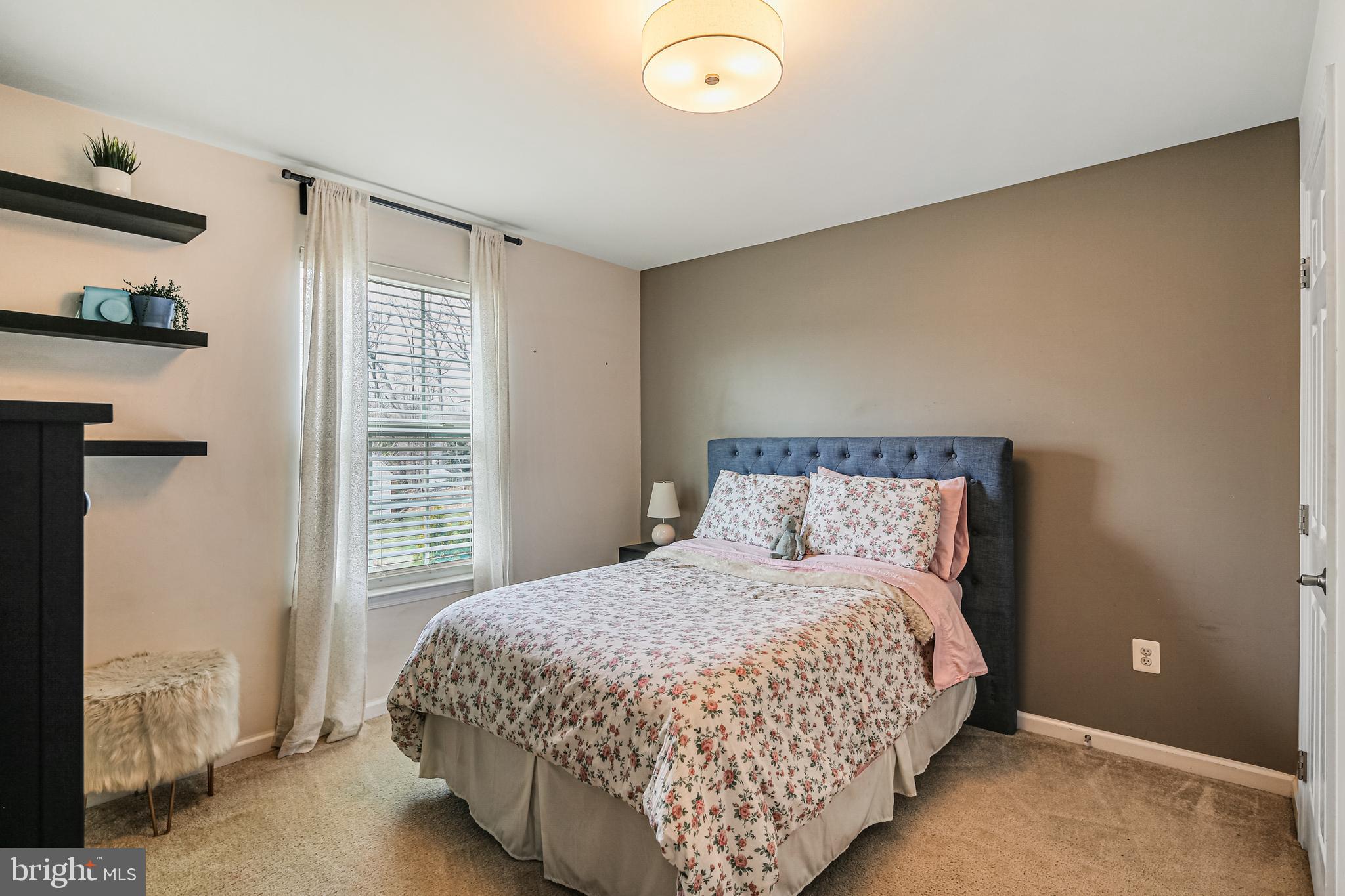 RIVERS EDGE - Residential