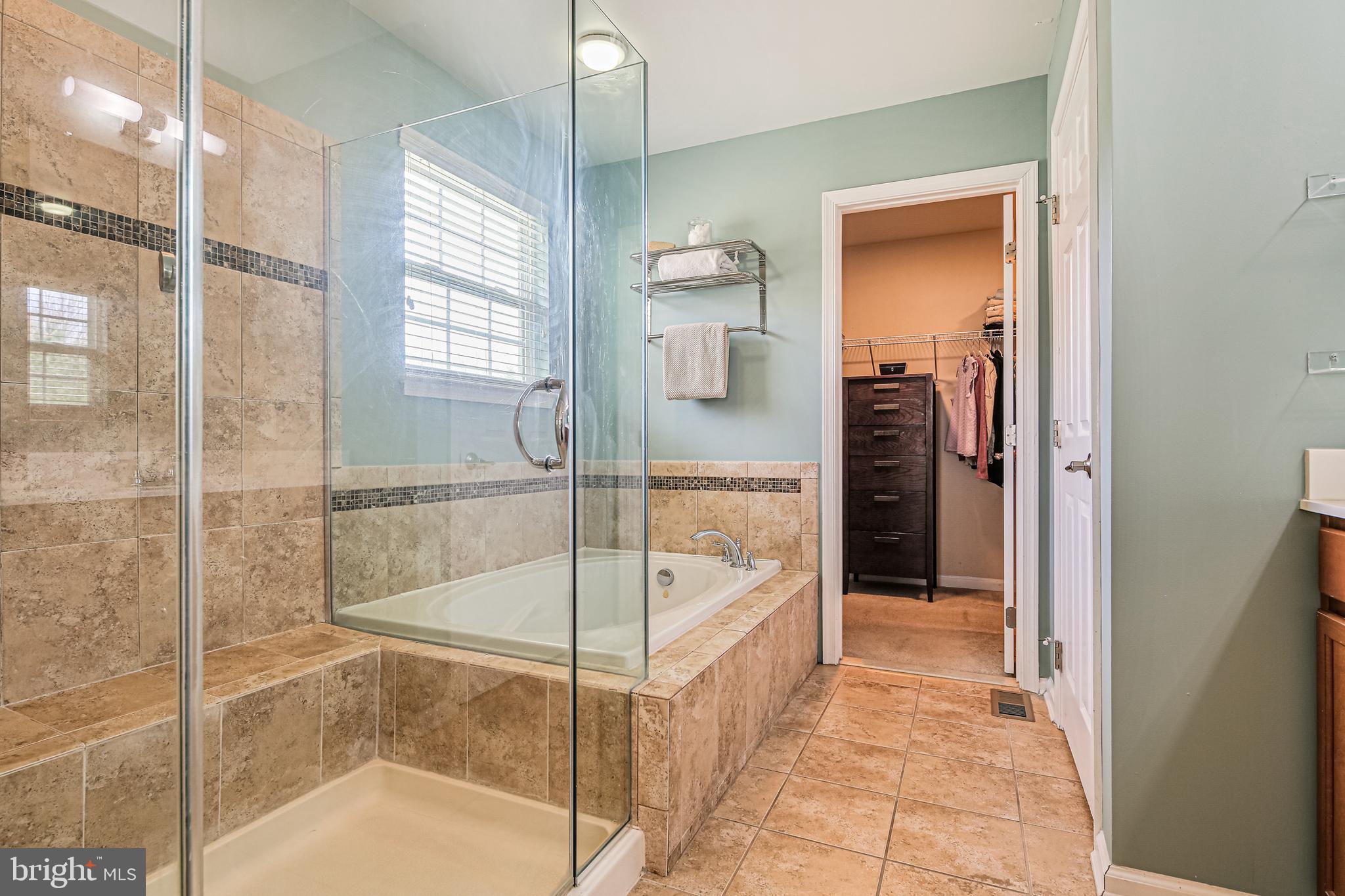 RIVERS EDGE - Residential