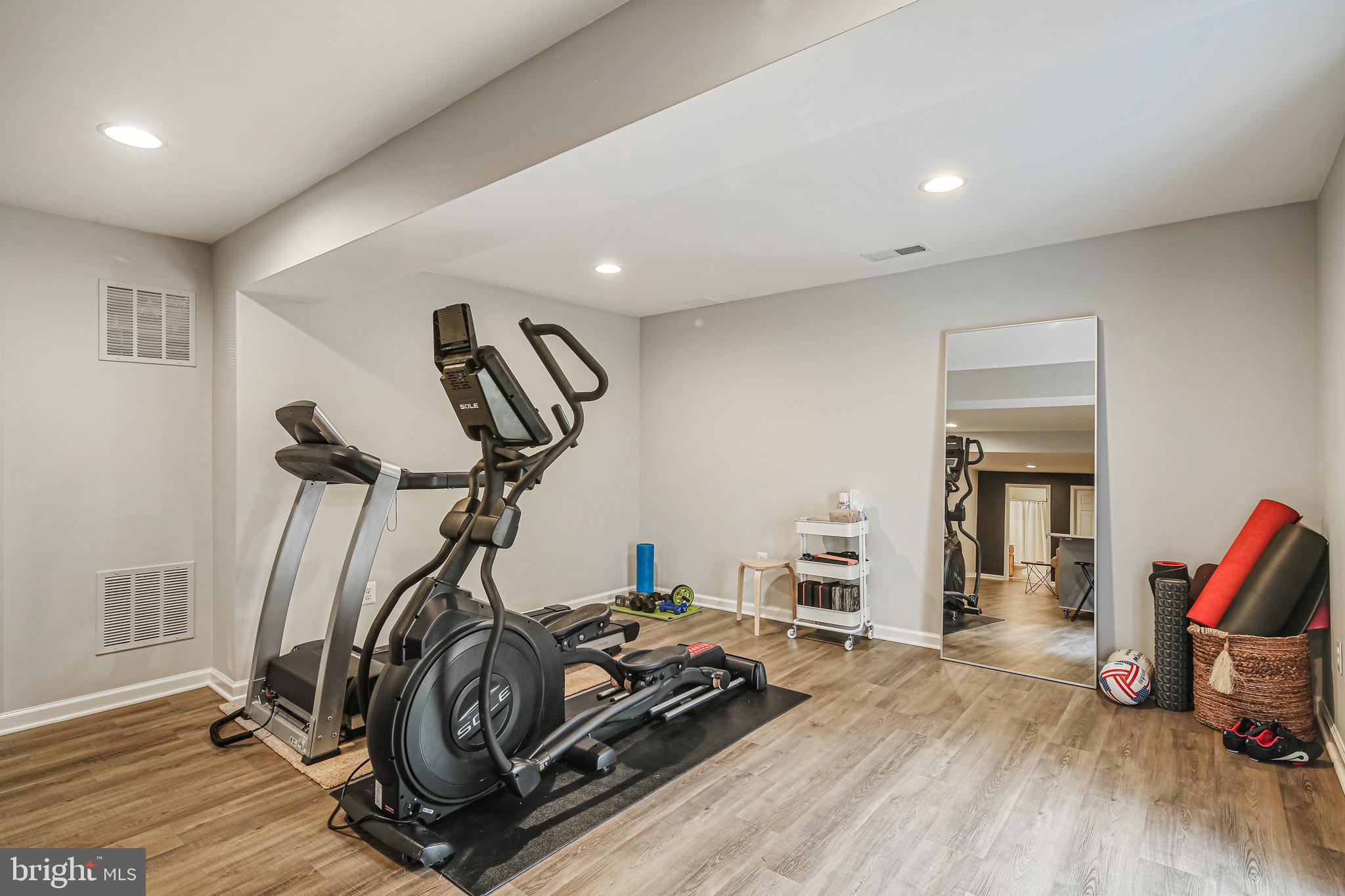 RIVERS EDGE - Residential