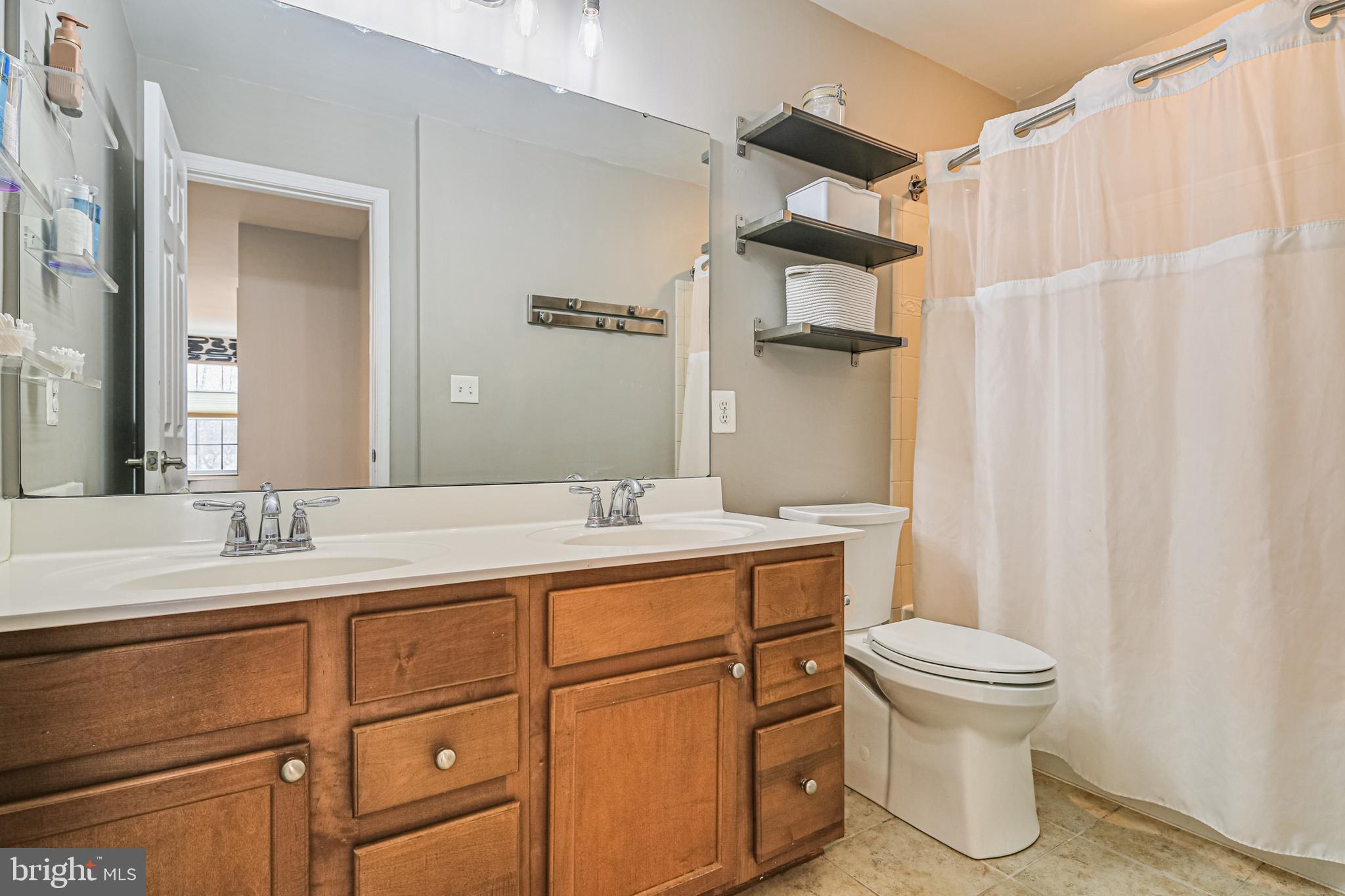 RIVERS EDGE - Residential