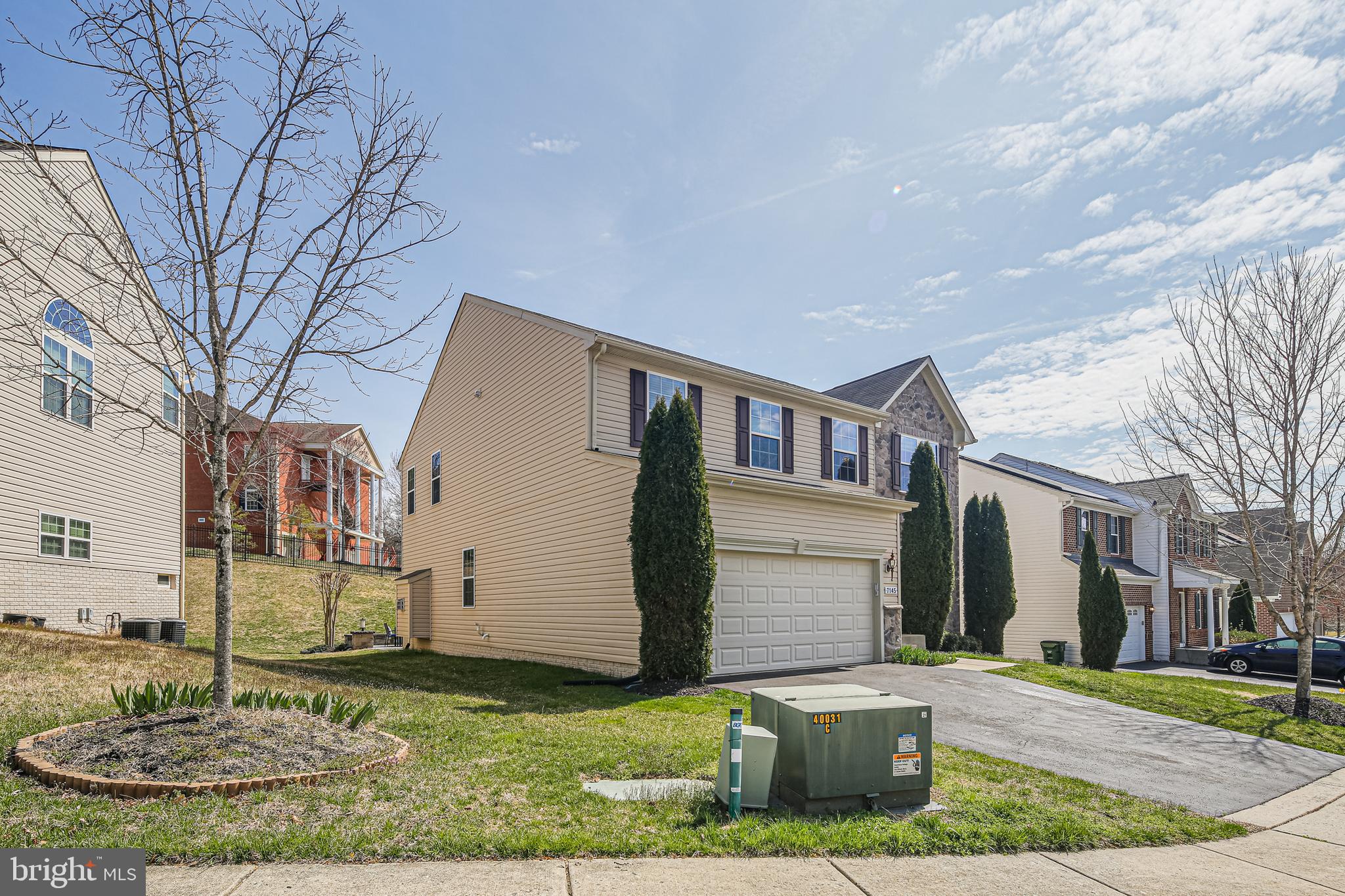 RIVERS EDGE - Residential