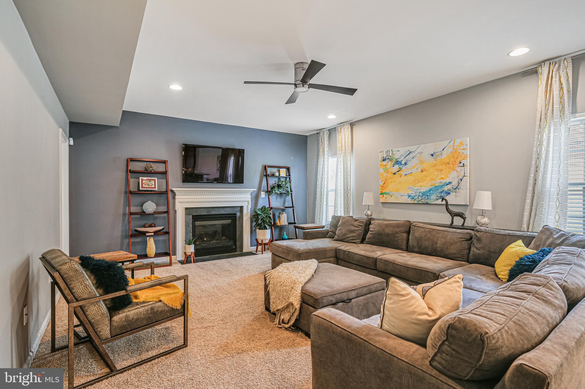 RIVERS EDGE - Residential