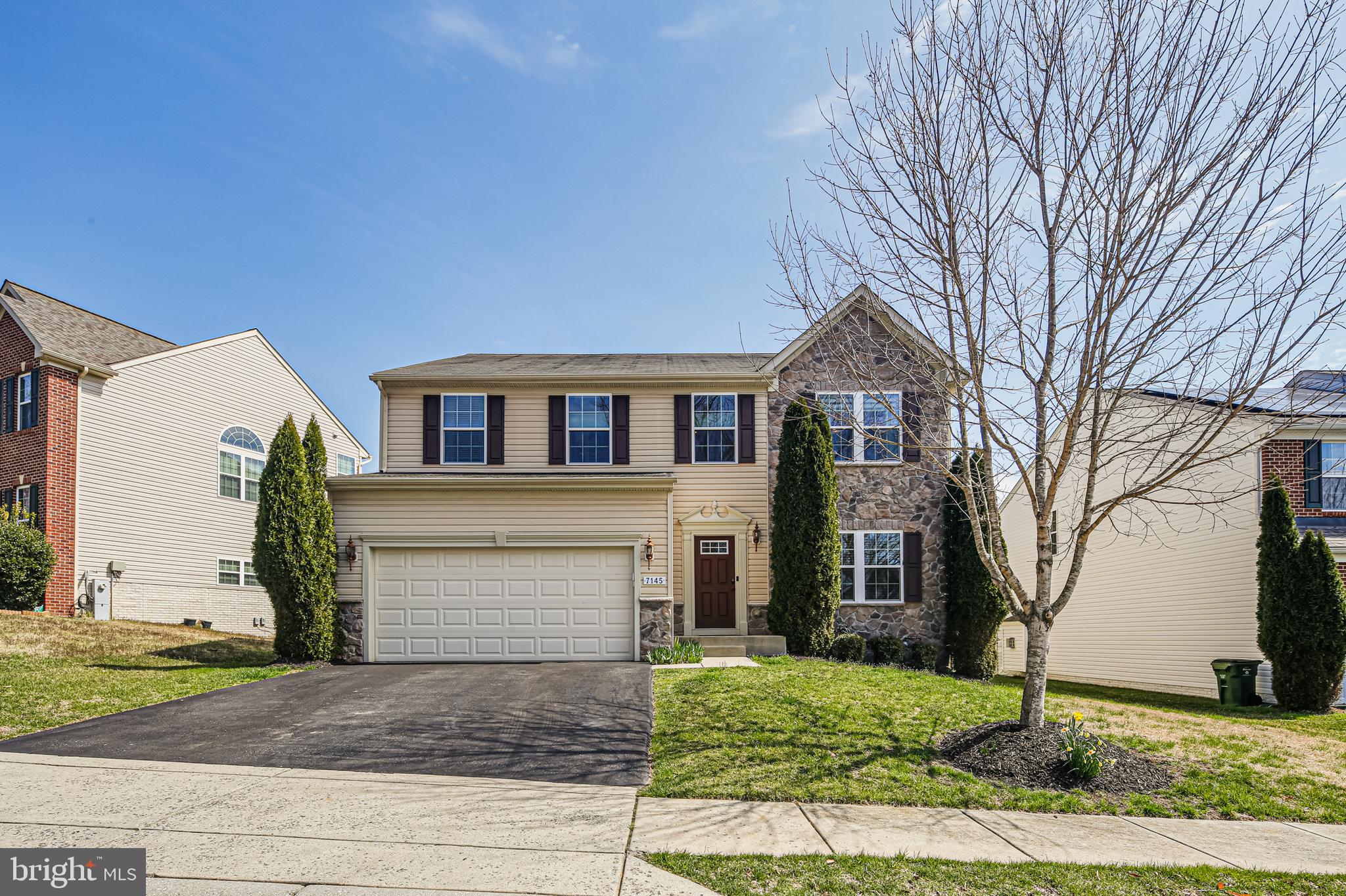 RIVERS EDGE - Residential