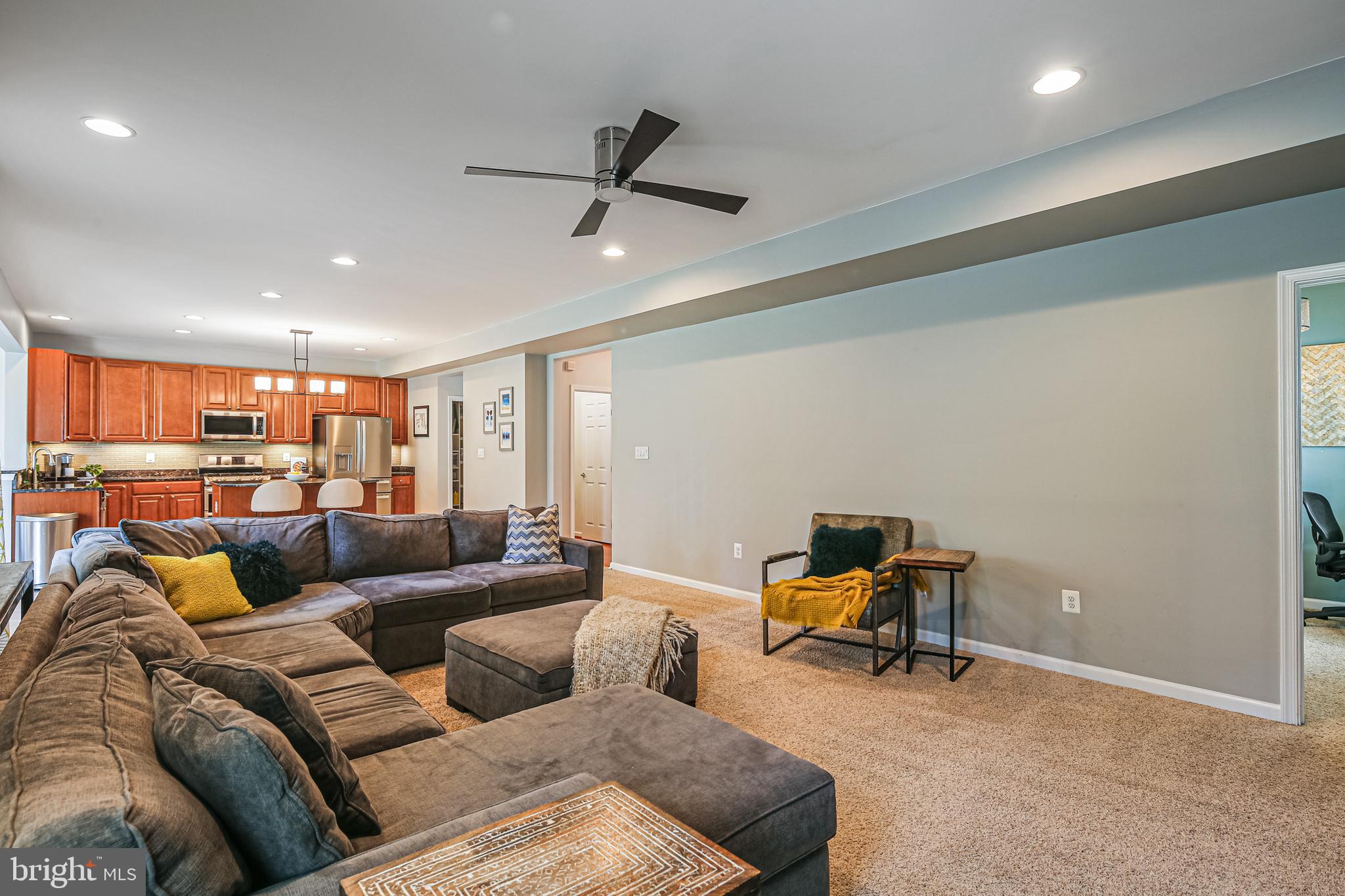 RIVERS EDGE - Residential