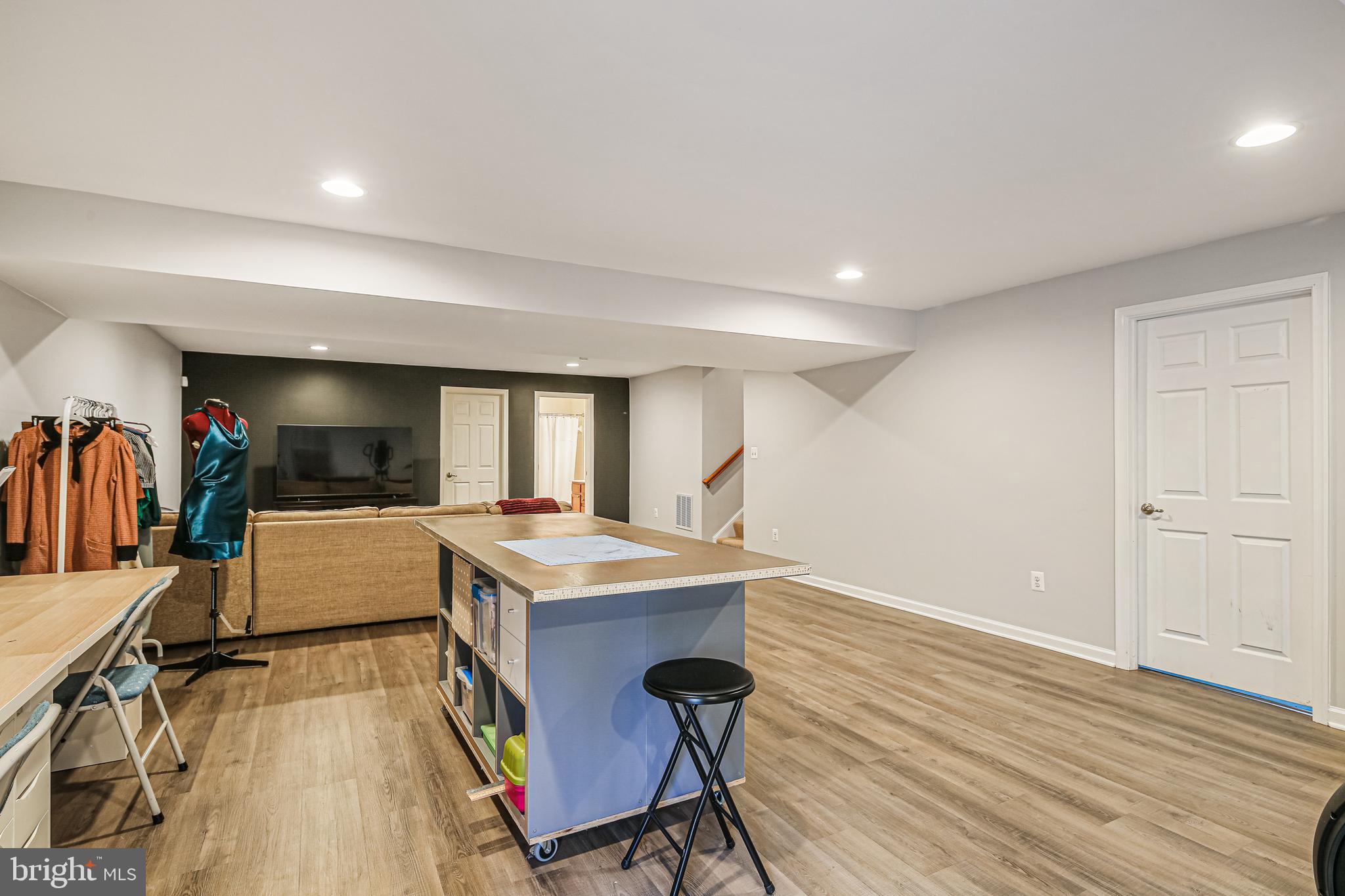 RIVERS EDGE - Residential