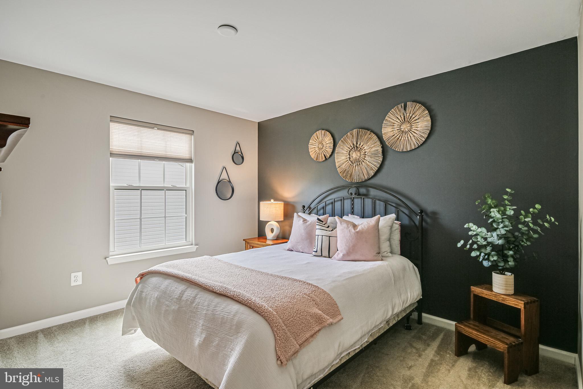 RIVERS EDGE - Residential