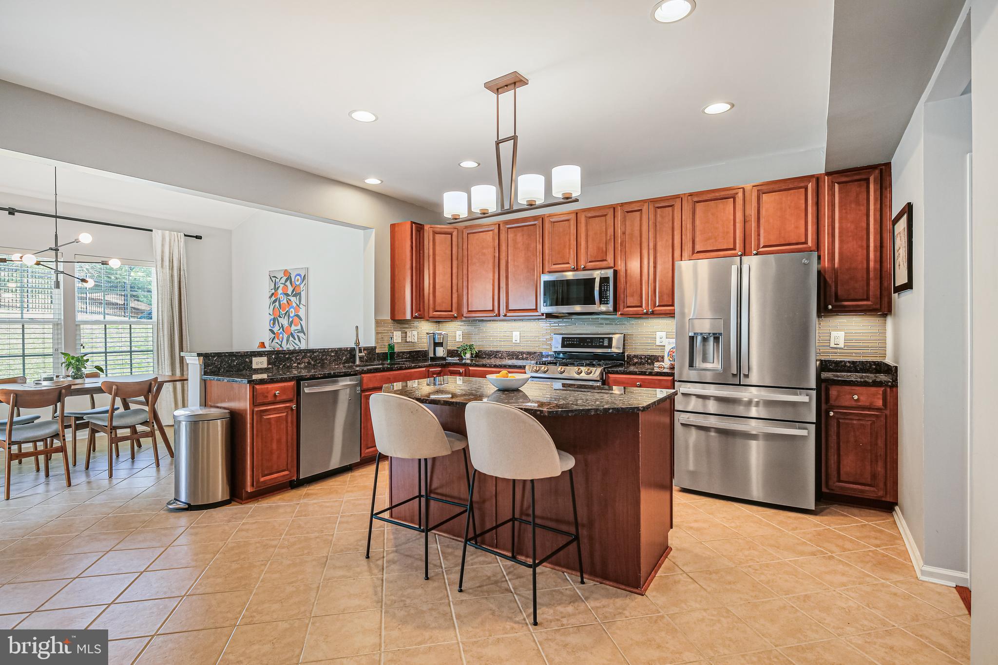 RIVERS EDGE - Residential