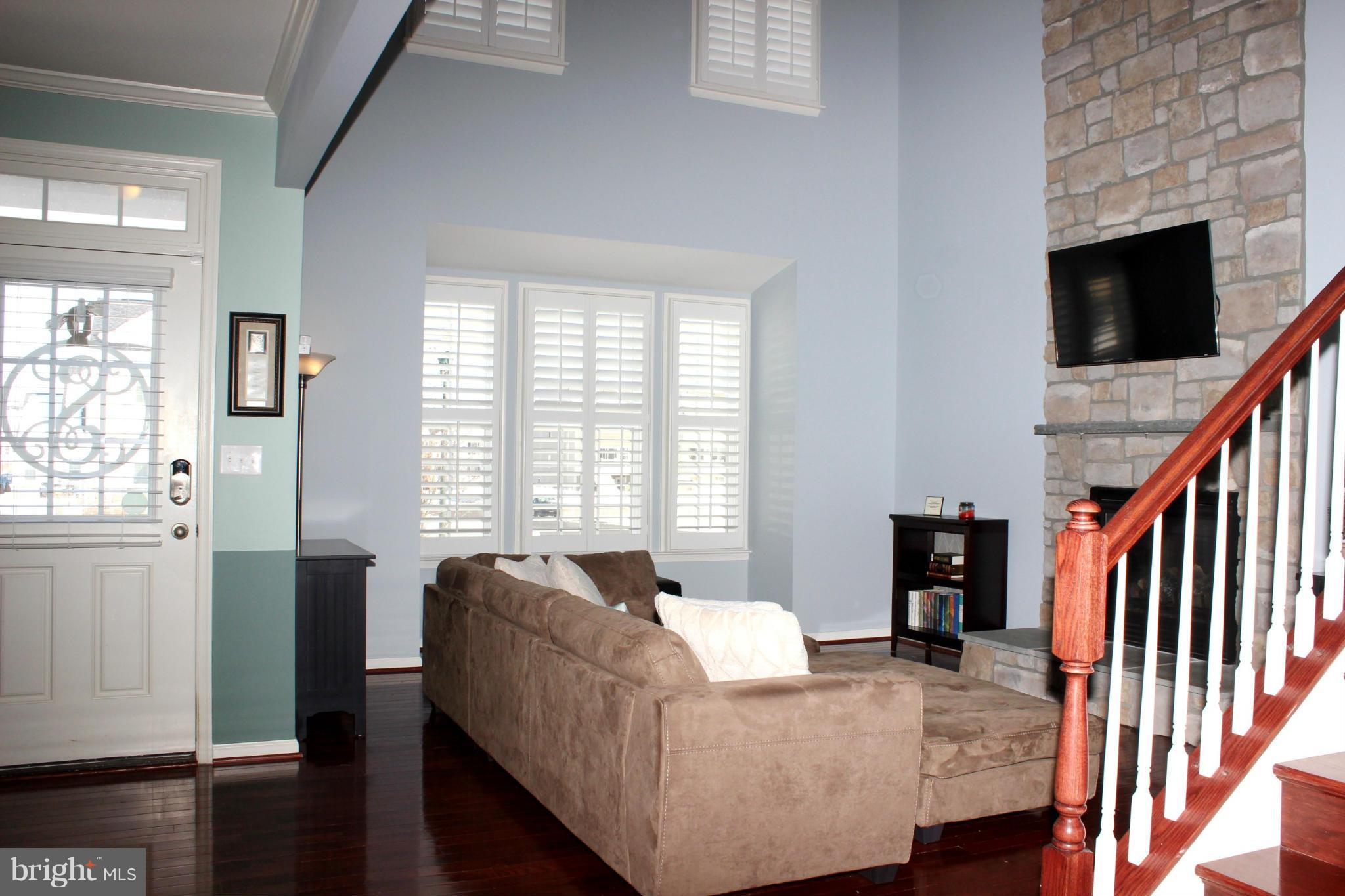 LAKELAND PLACE - Residential