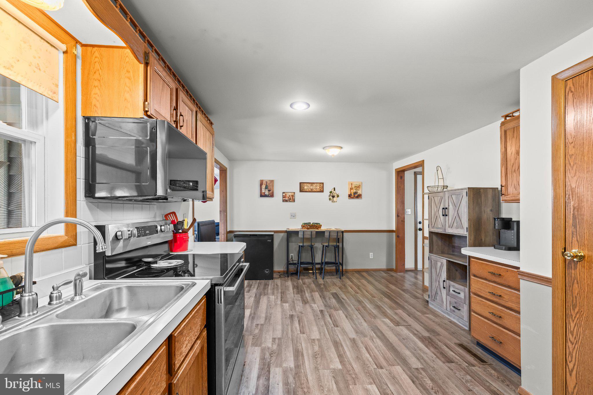 HOLLY ESTATES - Residential