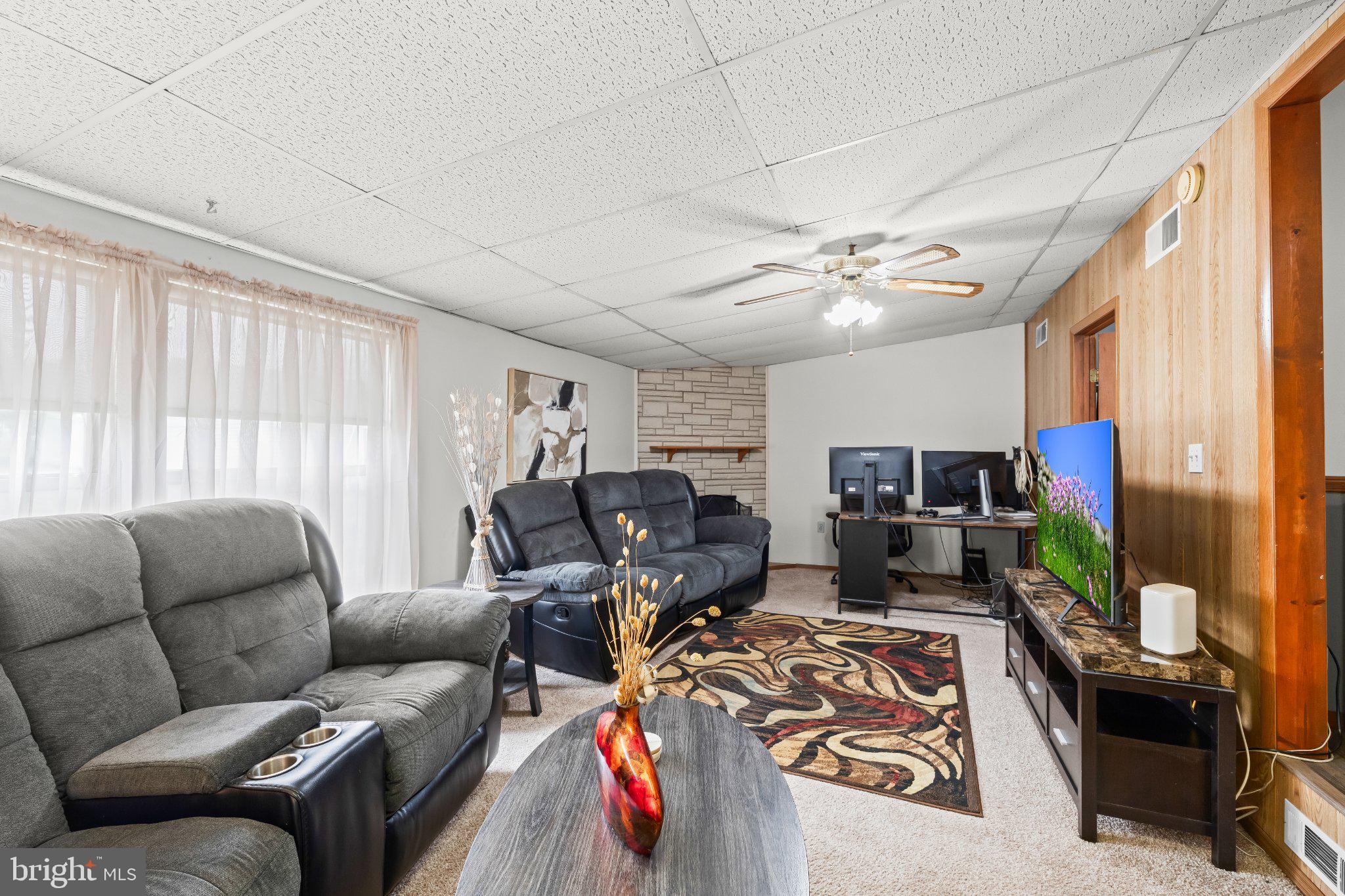 HOLLY ESTATES - Residential