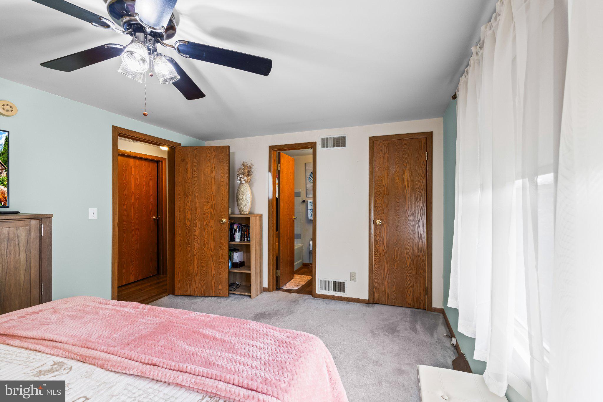HOLLY ESTATES - Residential