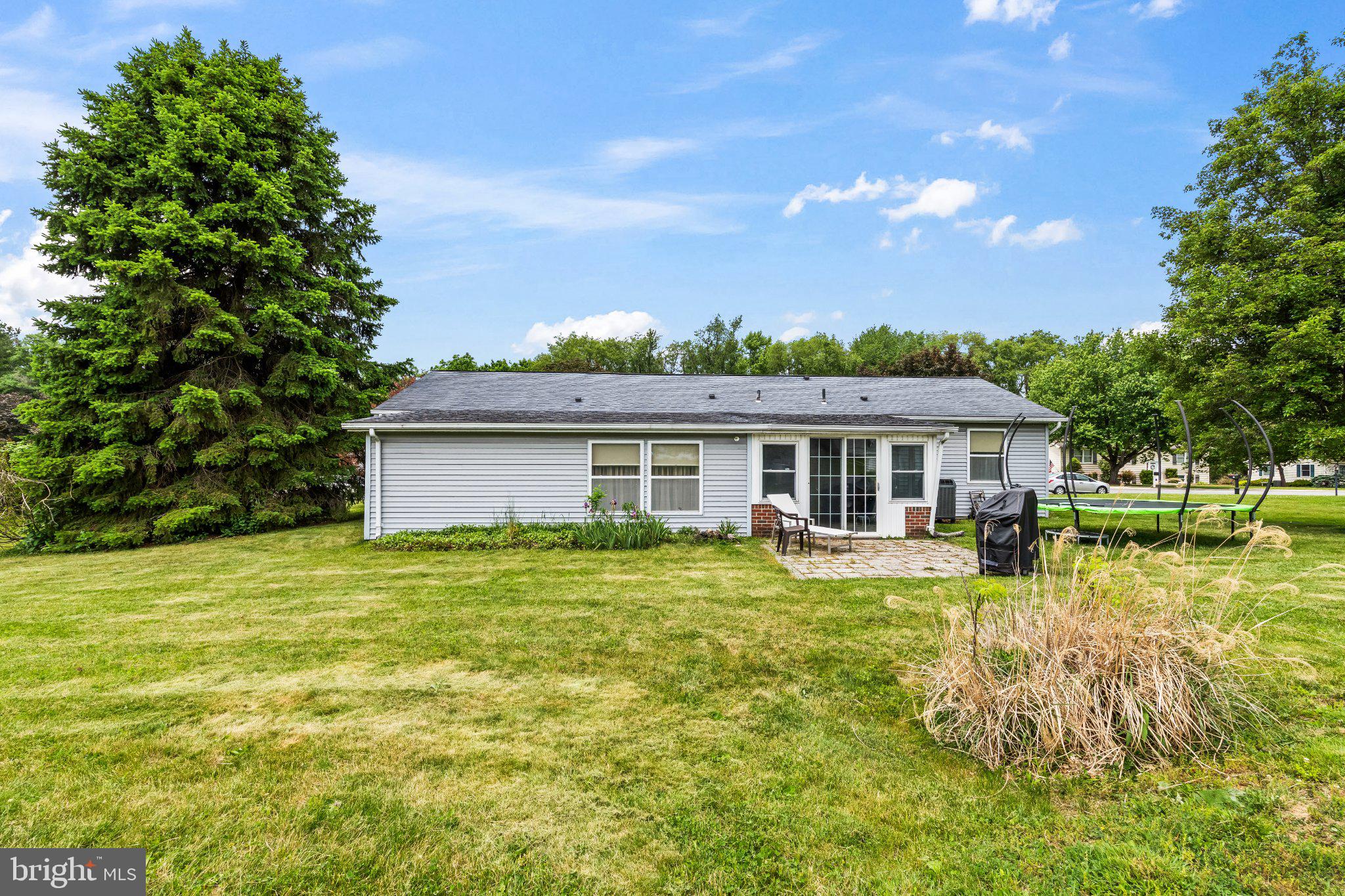 HOLLY ESTATES - Residential