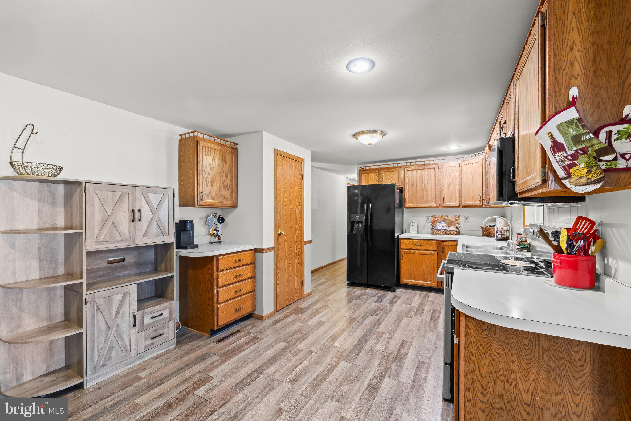 HOLLY ESTATES - Residential