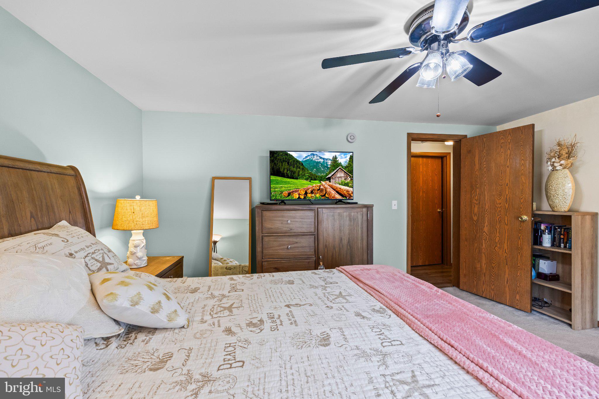 HOLLY ESTATES - Residential
