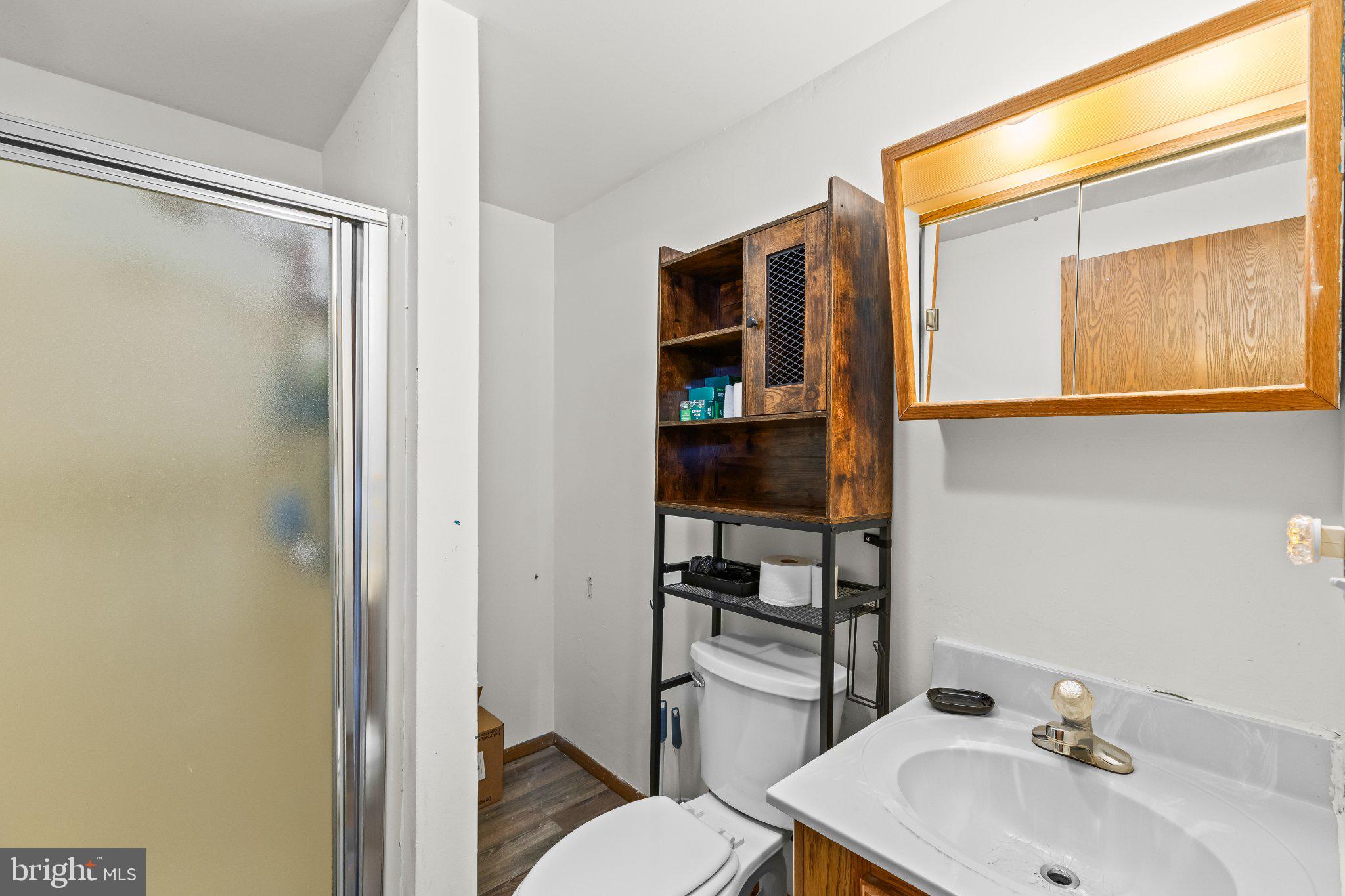 HOLLY ESTATES - Residential