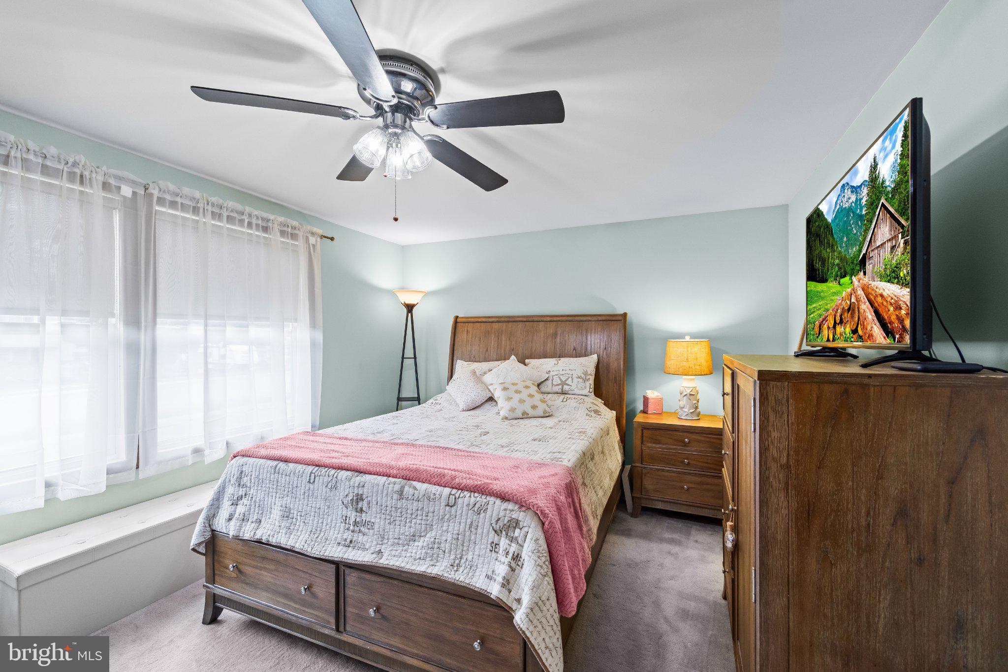 HOLLY ESTATES - Residential