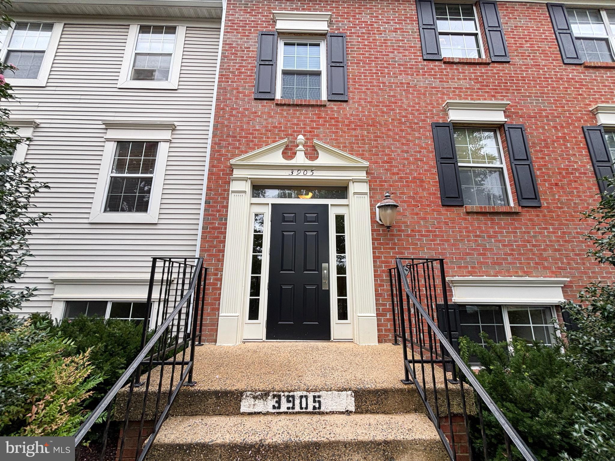 3905 GOLF TEE COURT 101