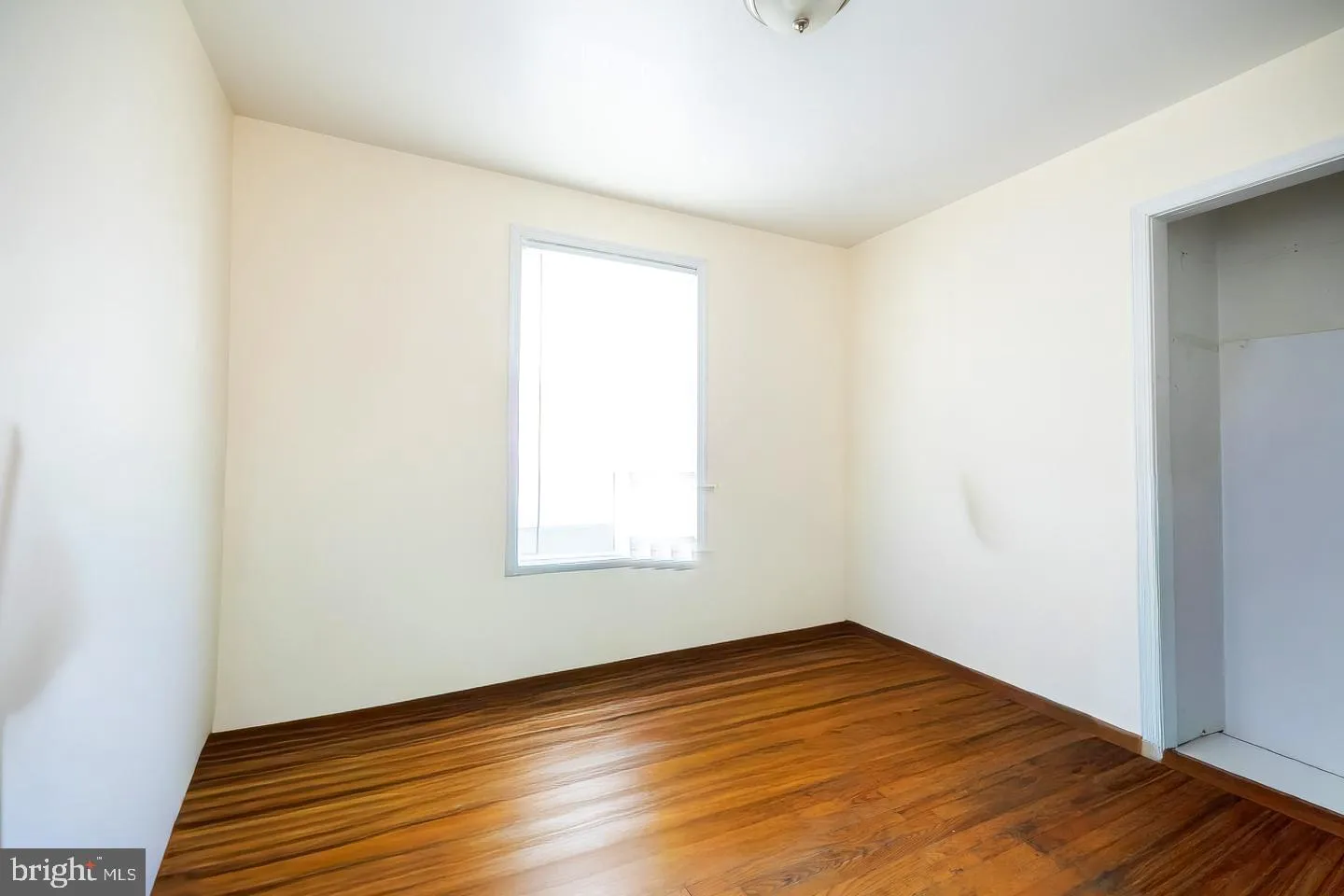 Vineland, New Jersey 08361, United States, 3 Bedrooms Bedrooms, ,2 BathroomsBathrooms,Residential,Pending,221337